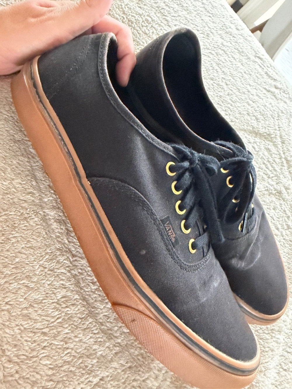 Van's Authentic Gum Black 